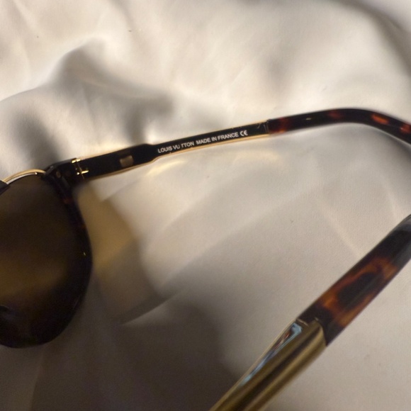 Louis Vuitton Brown Sunglasses - Picture 11 of 12
